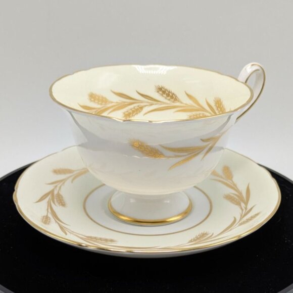Shelley Golden Harvest 13685 Bone China Gainsborough Shape Tea Cup Saucer Set - Picture 14 of 16